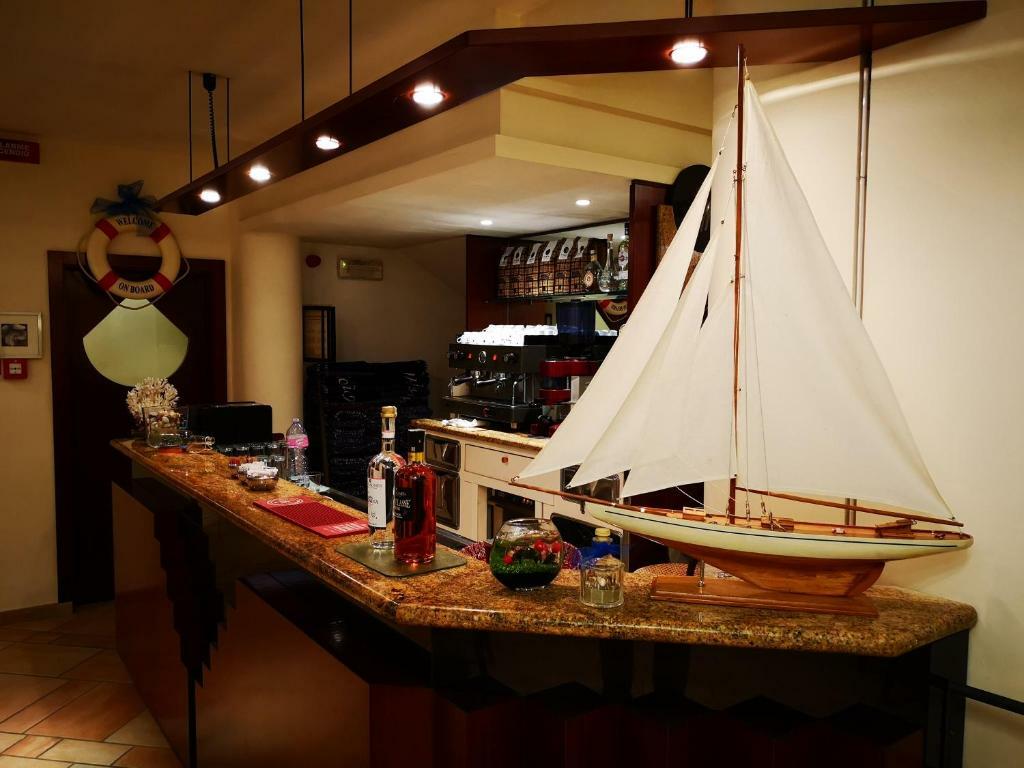 Hotel Tiglio Римини Екстериор снимка